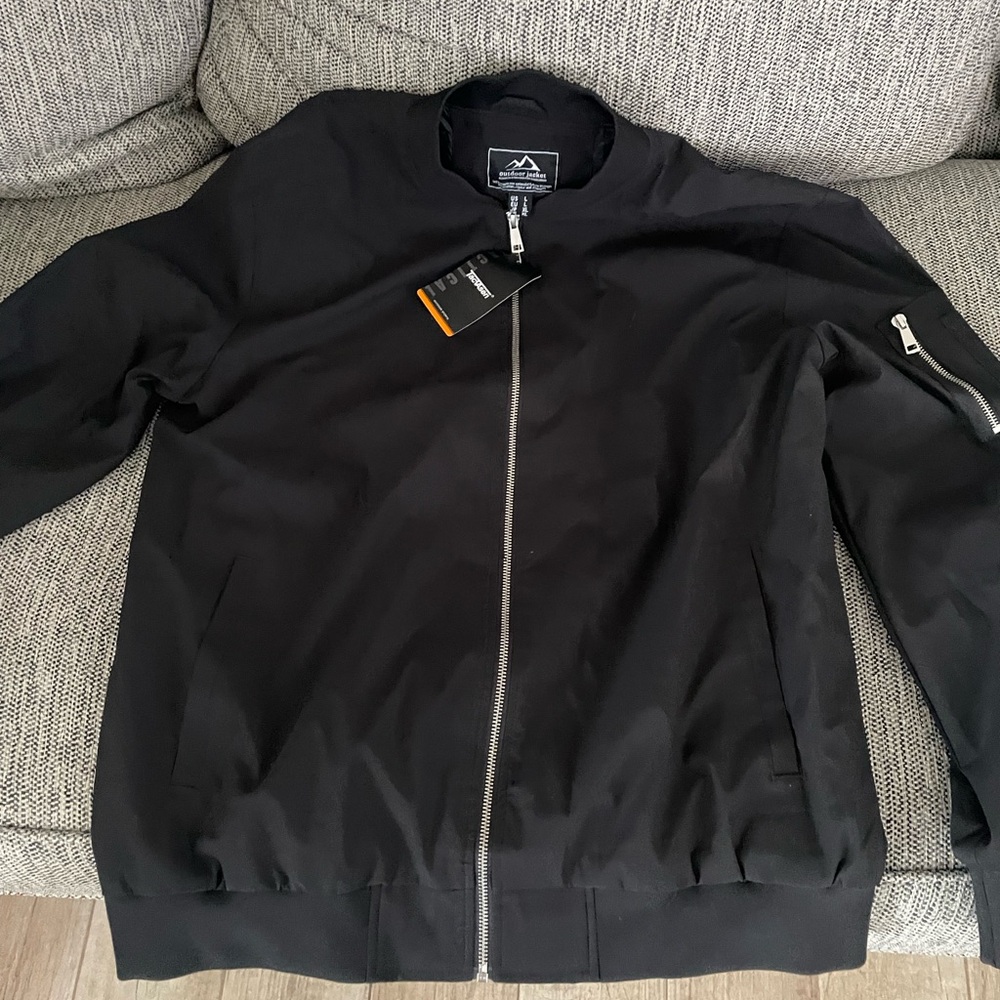 Men's Black Bomber Jacket (large)